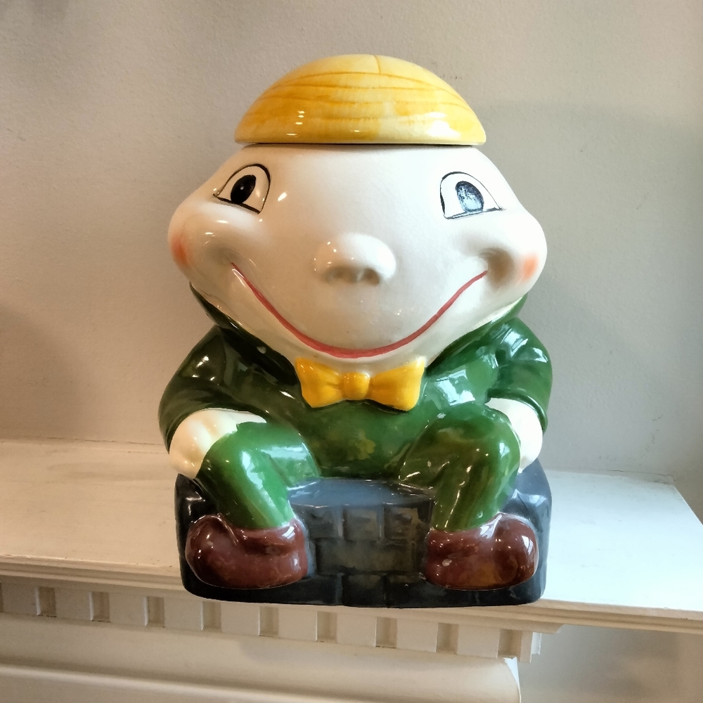 RARE McCoy vintage Humpty Dumpty cookie jar canister